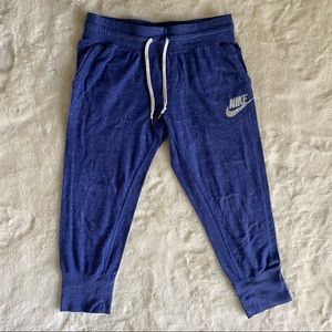 💙 Nike Brand Capri Sweatpants 💙